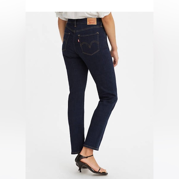 ❤️Levi's Women's Classic Straight Stretch Mid Rise Easy Fit Jeans Size 6M - Picture 2 of 8